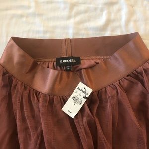 Express Skirts - Express High Waisted Tulle Midi Skirt Express Skirts - Express High Waisted Tulle Midi Skirt